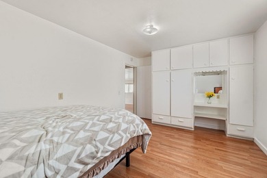 Sparkling clean 3 bedroom 2 bath, home in town. City sewer and - photo 16