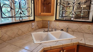 Private Hiouchi home near the Smith River and Redwoods. Escape - photo 16