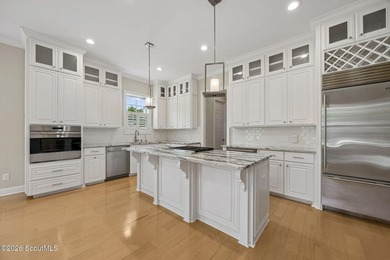 Welcome to this exceptional custom-built home by Parr - photo 16