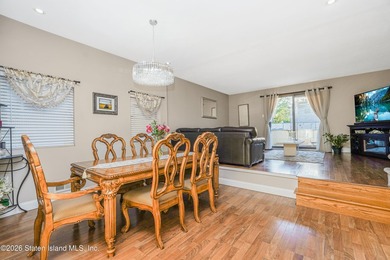 Beautifully maintained extra-large semi-attached home located in - photo 7