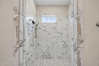 Welcome to this exceptional custom-built home by Parr - photo 26