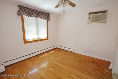 Excellent opportunity to own a 2-family semi-attached home in a - photo 8