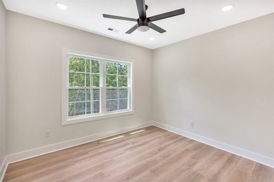 Craftsman-style 4-bedroom home featuring an attached side-entry - photo 9