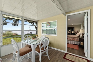 Very unique home with waterfront on 3 sides. Price reduced 400k - photo 35