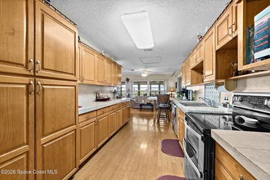 Very unique home with waterfront on 3 sides. Price reduced 400k - photo 48