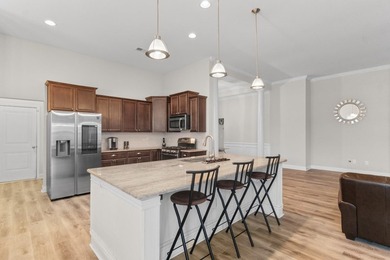 721 Jade Dr offers an easy elegance that's hard to find. Set - photo 8