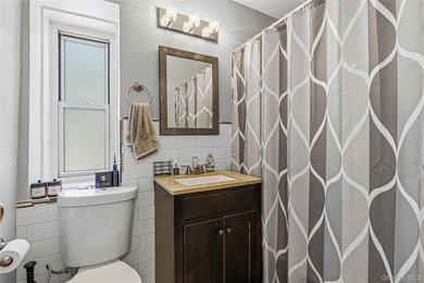 Pet-Friendly Corner Unit with Indoor Garage Parking - Just a - photo 12