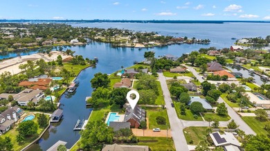 Nestled in the heart of Kings Point, one of Panama City's most - photo 4