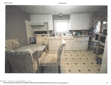 2 family 5/5 plus. Finished basement, large yard. Close to - photo 17