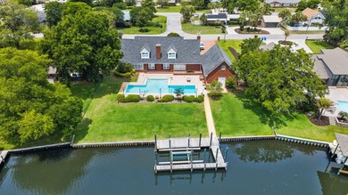 Nestled in the heart of Kings Point, one of Panama City's most - photo 9