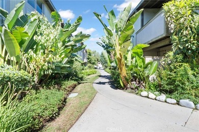 Experience comfort and coastal calm in this beautifully situated - photo 23