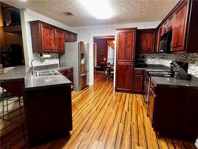 Discover peaceful country living just minutes from Lake Harding - photo 3