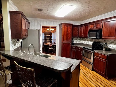 Discover peaceful country living just minutes from Lake Harding - photo 4