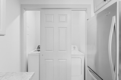 Completely Renovated & Fully Furnished! Ultra- Rare Tops'l - photo 26