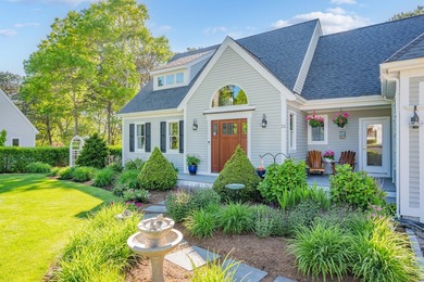 Discover the perfect blend of coastal charm and comfort in this - photo 6