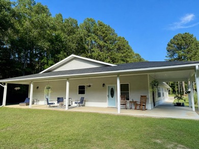 Rare opportunity to own a beautifully updated 3 BR / 2 BA, 2,625 - photo 1