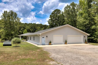 Rare opportunity to own a beautifully updated 3 BR / 2 BA, 2,625 - photo 6