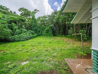 Tucked into the lush, tropical setting of Manoa Valley, this - photo 22