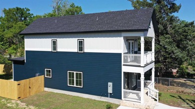 The charm of this downtown Pensacola home embraces you from the - photo 22