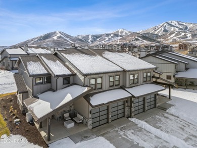 An incredible community with awe-inspiring views of the - photo 4