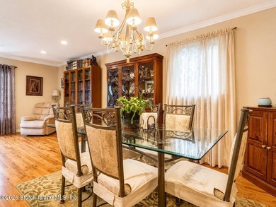 Welcome to Westerleigh! This charming 3-bedroom, 1-bath home - photo 8