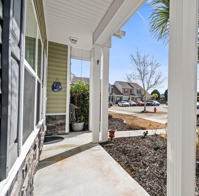 An exceptionally maintained 3-bedroom, 2.5 bath, end unit - photo 4