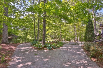 A once-in-a-lifetime opportunity to own a private family retreat - photo 10