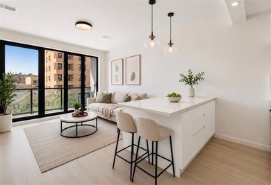 Great opportunity to own this beautiful one bedroom one bath - photo 4