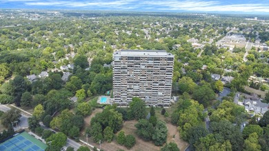 Summit Chase easy living. One of the larger single floor plans