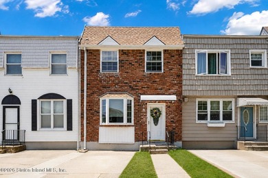 Welcome to this wonderful, single family home in the highly - photo 1