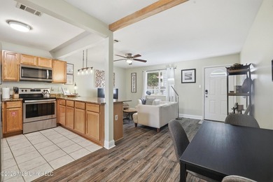 Turnkey Beachside Condo - fully furnished, active established - photo 12
