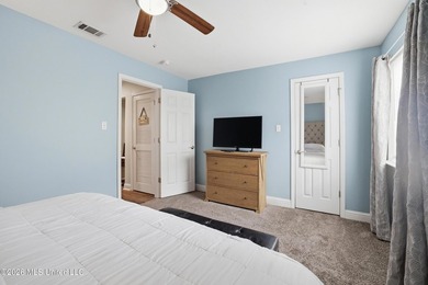 Turnkey Beachside Condo - fully furnished, active established - photo 19