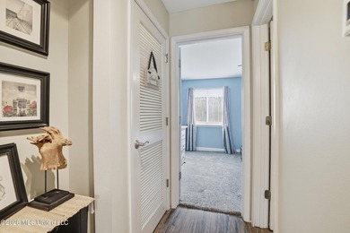 Turnkey Beachside Condo - fully furnished, active established - photo 21