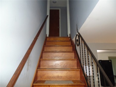 Move right into this well-maintained 4-bedroom Cape Cod in the - photo 22