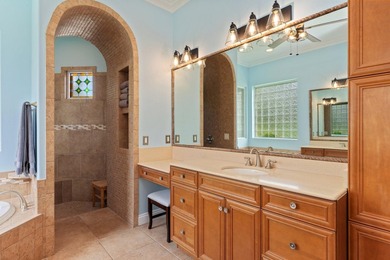 Experience refined, single-level living in the gated golf - photo 25