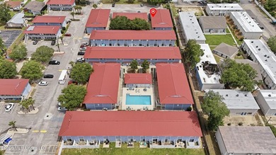 Turnkey Beachside Condo - fully furnished, active established - photo 36