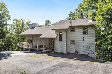 Lake Home For Sale in Sevierville, Tennessee