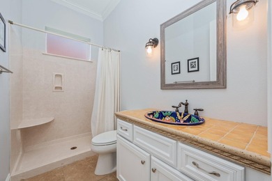 Experience refined, single-level living in the gated golf - photo 44