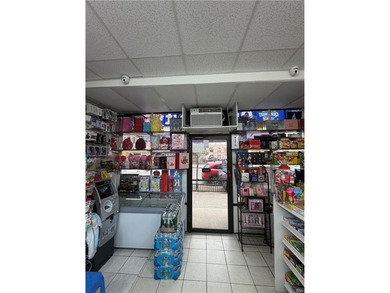 Excellent opportunity to acquire a fully equipped, turnkey - photo 2