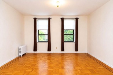 Welcome to this spacious, move-in ready studio in the heart of - photo 4