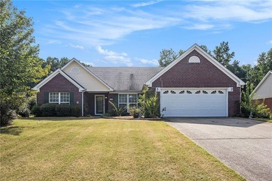 Lake Lanier Home For Sale in Flowery Branch Georgia