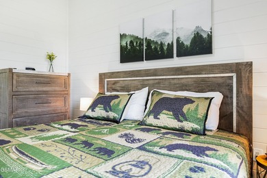 Ready for overnight rental! This cabin has a uniqueness of an - photo 11