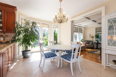 LAKE SUCCESS - A Stately Brick Colonial Set On Beautifully - photo 13