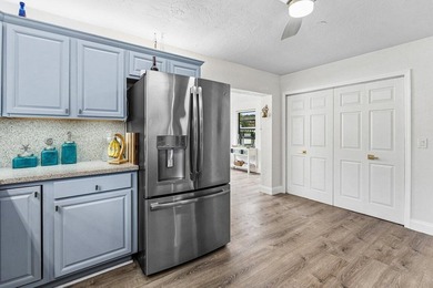RARE OPPORTUNITY in North Palm Beach with this spacious - photo 13
