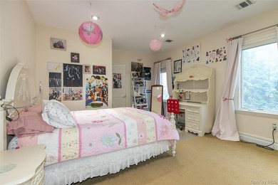 LAKE SUCCESS - A Stately Brick Colonial Set On Beautifully - photo 23