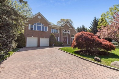 LAKE SUCCESS - A Stately Brick Colonial Set On Beautifully - photo 31