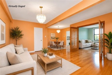 Prime Brighton Beach - Ocean Block! Welcome to this rare and - photo 4