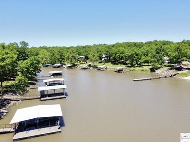Located on a quiet cove on the Lake of the Ozarks in a very - photo 10