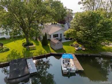 Lake Home For Sale in Pinckney, Michigan