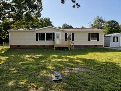 Lake Hartwell Home Active Under Contract in Townville South Carolina